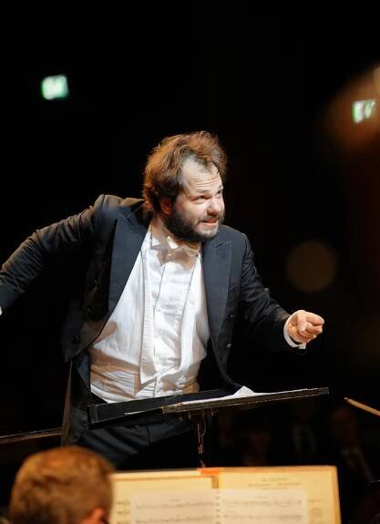 Daniel Müller-Schott na Janáčkově festivalu uspěl senzačně. Publikum si svobodně zatleskalo tam, kde se to nemá