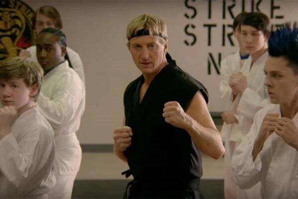 Karate Kid znovu bojuje o černý pásek. Seriál Cobra Kai oslovil diváky i kritiku