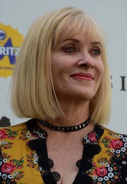 Barbara Crampton - Wikipedia
