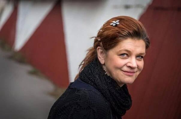 Pomáháme Monice Jaré prodávat šperky