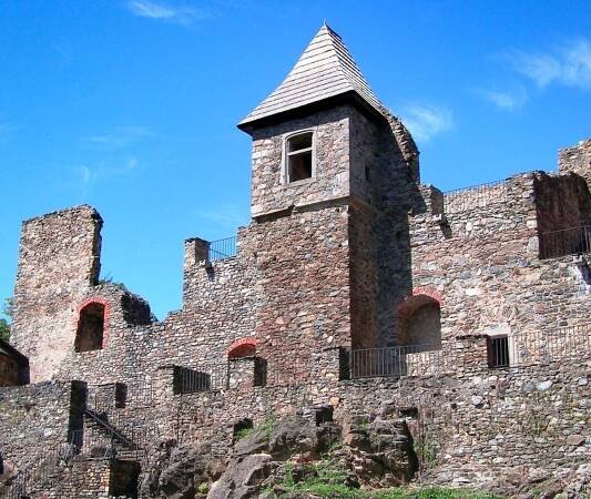 Hrad a zámek Klenová | TuristickaMapa.cz