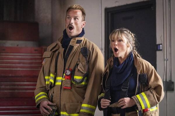 Tacoma FD - Fire at the Fire Station - Z filmu - Gabriel Hogan, Hassie Harrison