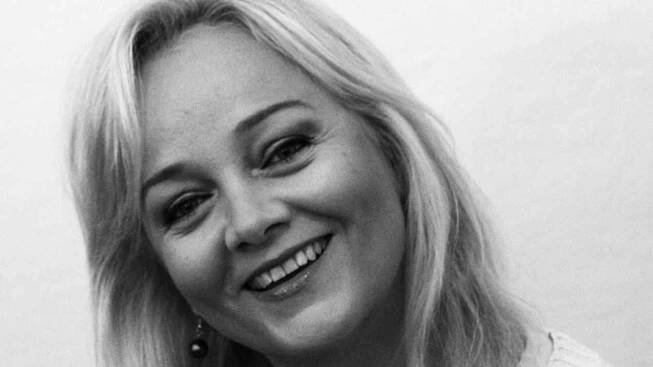 Eva Dřízgová-Jirušová na civilním snímku.