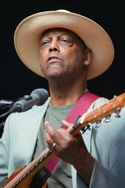 Eric Bibb