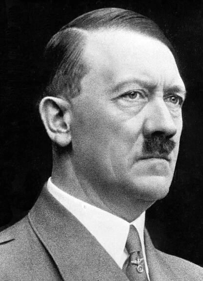 Soubor:Adolf Hitler cropped 2.jpg – Wikipedie