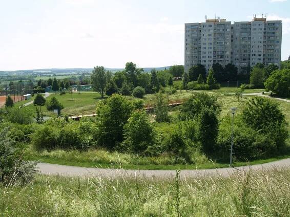Brno Nový Lískovec Park pod Plachtami | Park čtvrtstoletí