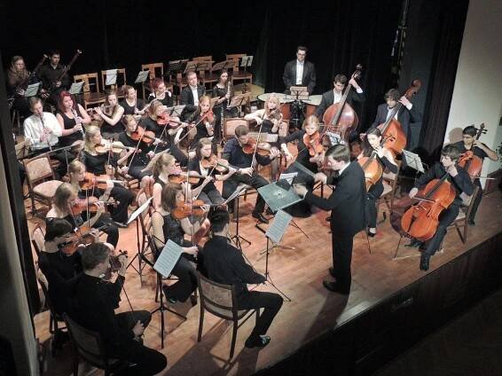 Symfonický orchestr studentů Konzervatoře Pardubice (24. 3. 2015) – Fotogalerie města Opočna
