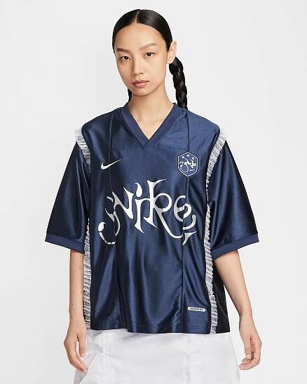 Nike Sportswear Women's Short-Sleeve Graphic Jersey Top - Midnight Navy