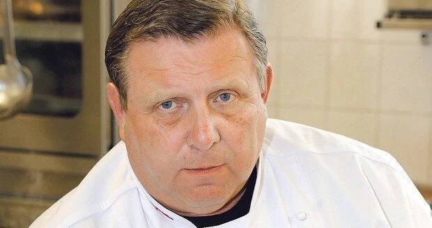 Jaroslav Sapík zkolaboval.
