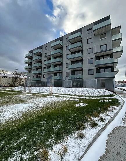 Pronájem bytu 2+kk/B, 56m⊃2;, ul. Čakovická, Praha 9 - Prosek, nezařízený, garáž.stání, metro C Prosek | Realitní kancelář