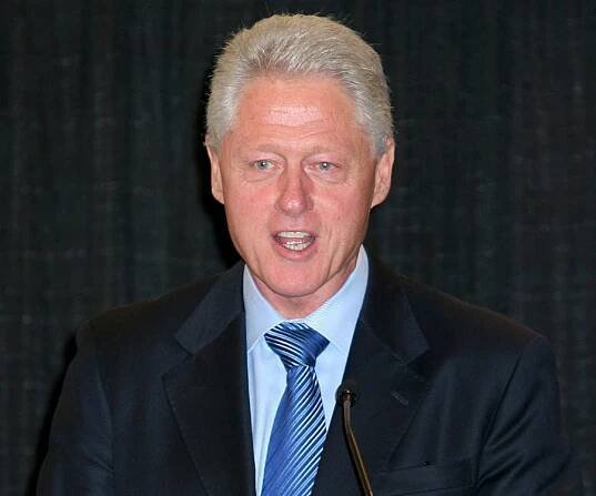 Bill Clinton Biography - Facts, Childhood, Family Life & Achievements