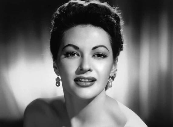 Yvonne De Carlo Facts