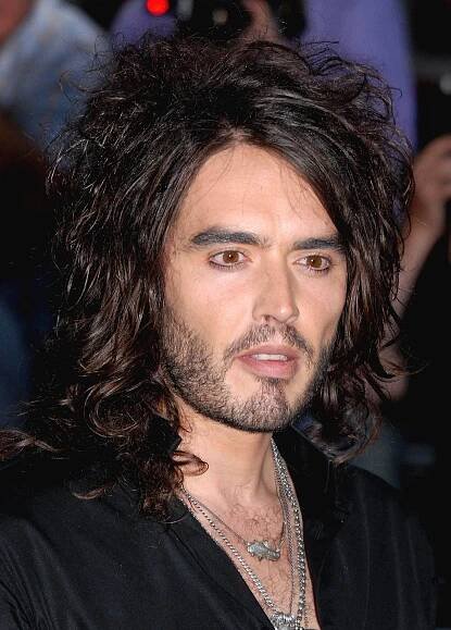 Russell Brand obviněný ze znásilnění několika žen: „Odporný predátor,“ měla jasno Minogue už dávno