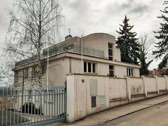 Barrandov: "zakletá" čtvrť výstavných vil, jejichž majitele ničily zvrácené režimy