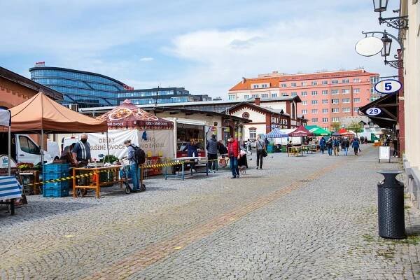 Farmářské trhy v provozu: nic proti hobby marketům