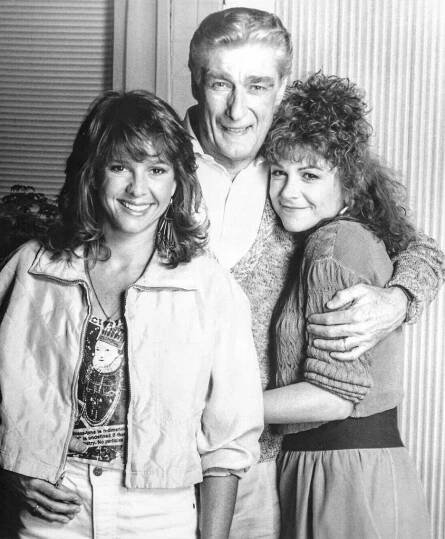 Empty Nest - Promo - Kristy McNichol, Richard Mulligan, Dinah Manoff
