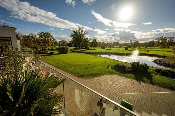 Green Fee 9 jamek Po-Čt | Zámecký Golf Resort Hluboká