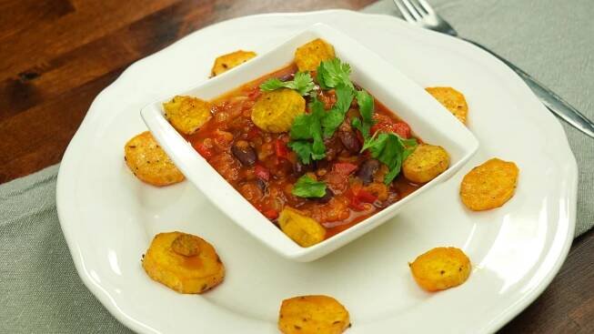 Vegetariánské chilli s pečenými batáty - fotografie 4 - TopRecepty.cz