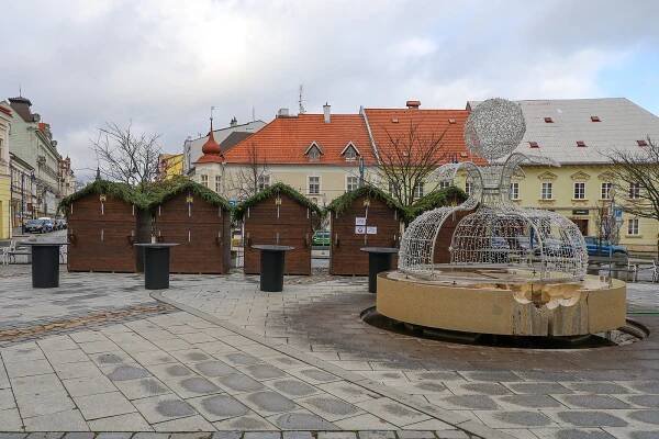 Chaloupky na náměstí v Hradci otevírají. Podívejte se, co bude v nabídce
