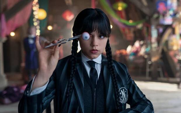 Proč se z Wednesday stala školní celebrita? Trailer hitu Netflixu ukazuje velkolepou druhou řadu