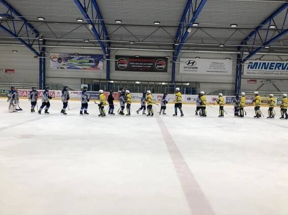 Mistrovské utkání MBK Vyškov vs HC Lvi Břeclav | Městský Bruslařský Klub Vyškov