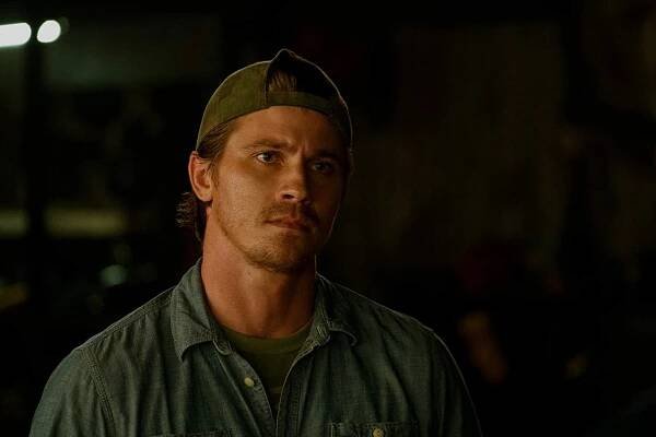 Trojí hranice - Z filmu - Garrett Hedlund
