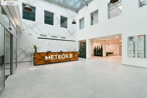 Nebytové prostory a komerční nemovitosti s garáží, velmi dobrý stav Praha 8 • Sreality.cz