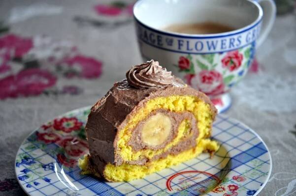 Voyage au pays de la patisserie: Roláda s banánem a Nutellou