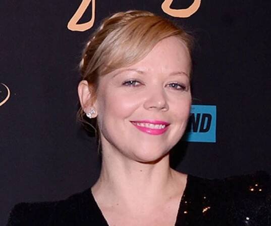 Emily Bergl Biography - Facts, Childhood, Family Life of English–American Actress