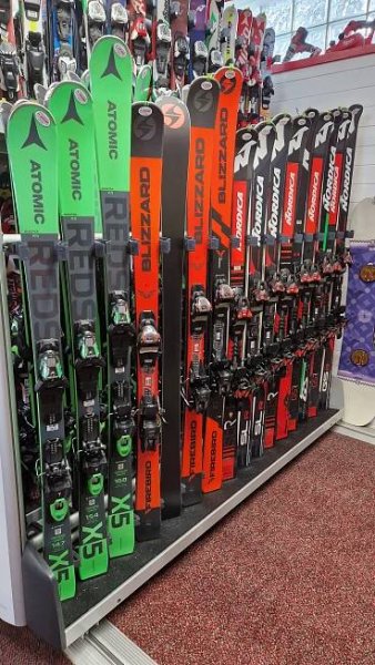 Winterurlaub mit Skiern von Skisport Moser - skisport-mosers Webseite!
