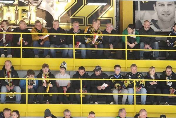Fandové na 2. utkání předkola play off Litvínov - Třinec
