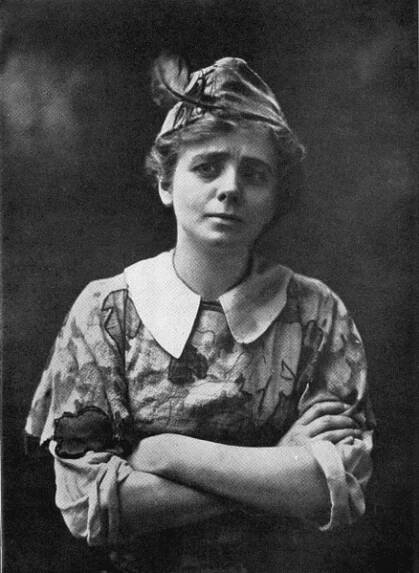 Maude Adams starred as Peter Pan in a 1905 British play. The collar on her costume, known as the Peter Pan collar, became popular.