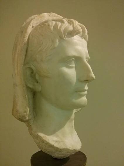 Augustus - Wikipedia