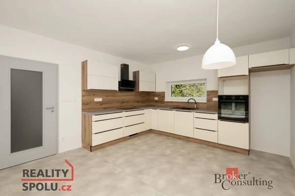 Prodej rodinného domu 130 m², pozemek 164 m², Plzeňská, Plzeň - Křimice