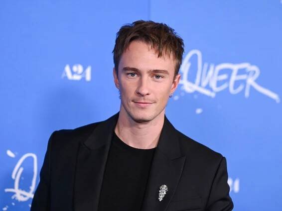 Drew Starkey’s Blonde Transformation Is 50% Gone — See Photos