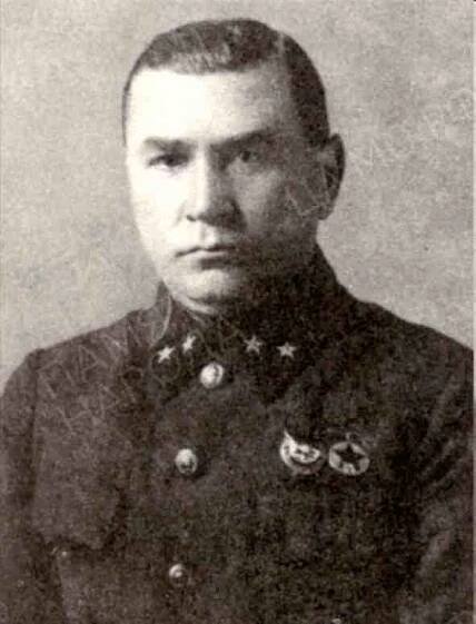 Ivanov, Michail Michajlovič : I