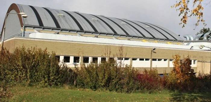 SOKOLOV: ČÁST PLOCHÉ STŘECHY ZIMÁKU ČEKÁ OPRAVA