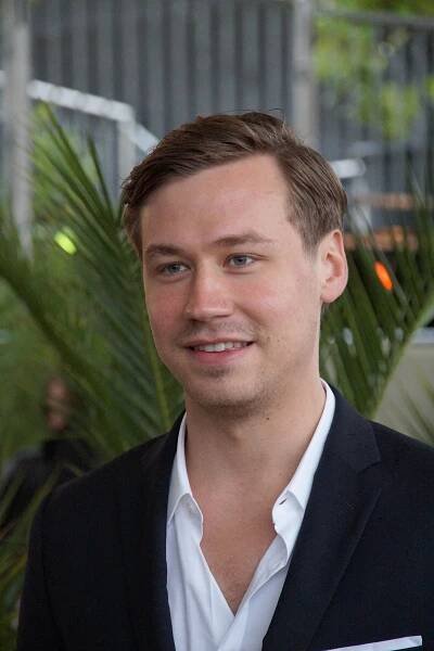 File:David Kross Deutschlandpremiere 'Boy7'.JPG - Wikimedia Commons