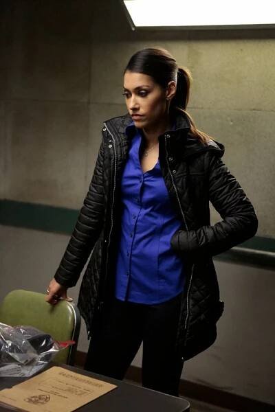 Případy pro Lauru - The Mystery of the Triple Threat - Z filmu - Janina Gavankar