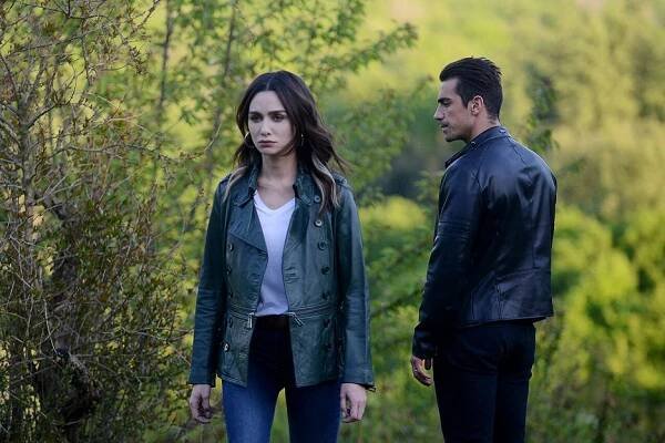Siyah Beyaz Aşk - Episode 28 (E28) (2018)