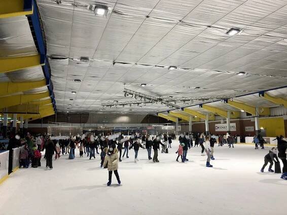 Eislaufen mit Kindern der Pfarrei – Leiterrunde St. Martinus