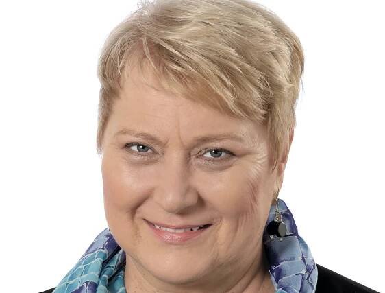 Matadorka Liana Janáčková usiluje o návrat do velké politiky. Kandiduje do Senátu