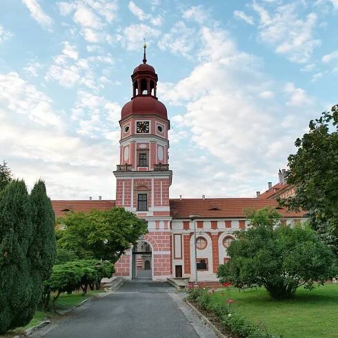 Zámek Roudnice nad Labem s vinařstvím - jeden z největších zámeckých komplexů v Česku | Slevomat.cz