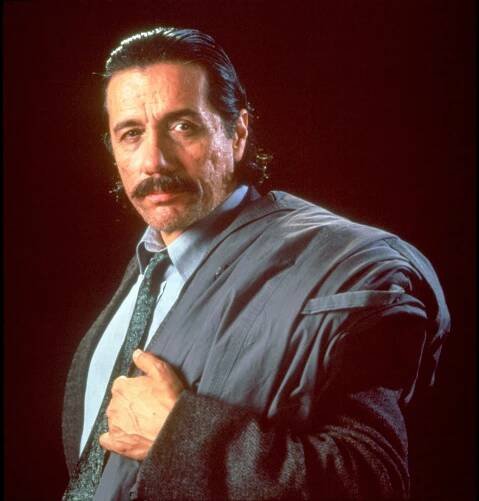 Skrytá posedlost - Promo - Edward James Olmos