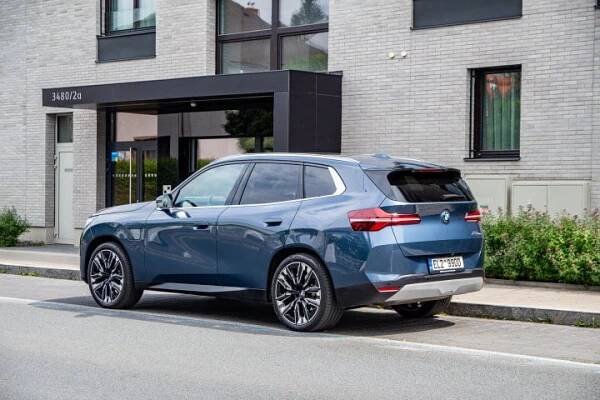 BMW X3 30e xDrive: K dokonalosti nemá daleko