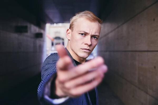 Julius Nitschkoff - NILS SCHWARZ PHOTOGRAPHY