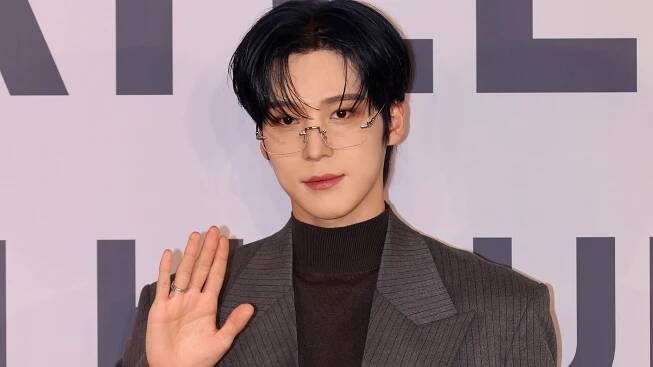 ATEEZ Member Yunho Uses This Trending Fragrance