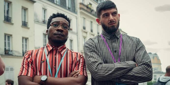Fisayo Akinade, Nima Taleghani - Srdcerváči - Výzva - Z filmu