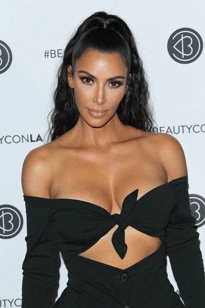 Kim Kardashian předvedla vysportovanou postavu v odvážném outfitu: Takhle sexy vyrazila na akci s dcerou