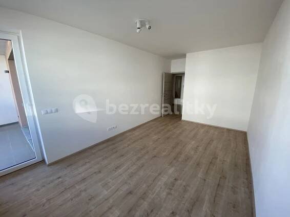 Pronájem bytu 2+kk 58 m², Antonína Petrofa, Hradec Králové, Královéhradecký kraj